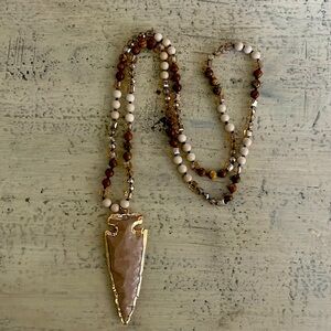 NWOT Gemstone beaded necklace with arrowhead heart pendant